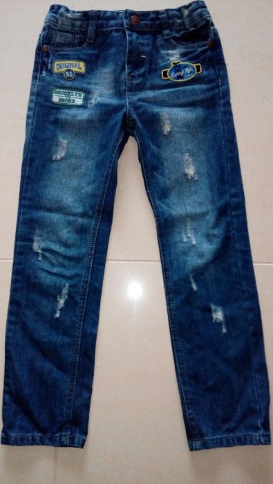 Jeans ganga TisSaia tamanho 9 anos- com estampas- Baixa de preço