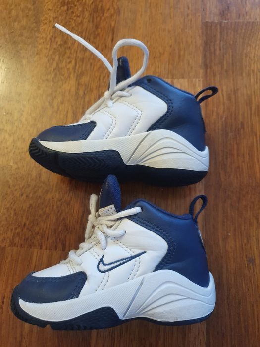 Adidasy NIKE rozmiar 21