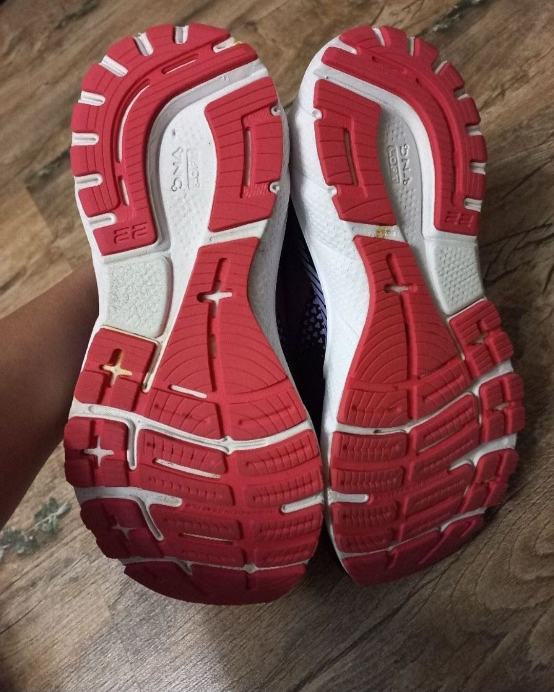 Кросівки BROOKS Adrenaline GTS 22 розмір 38.5 в см 24.7