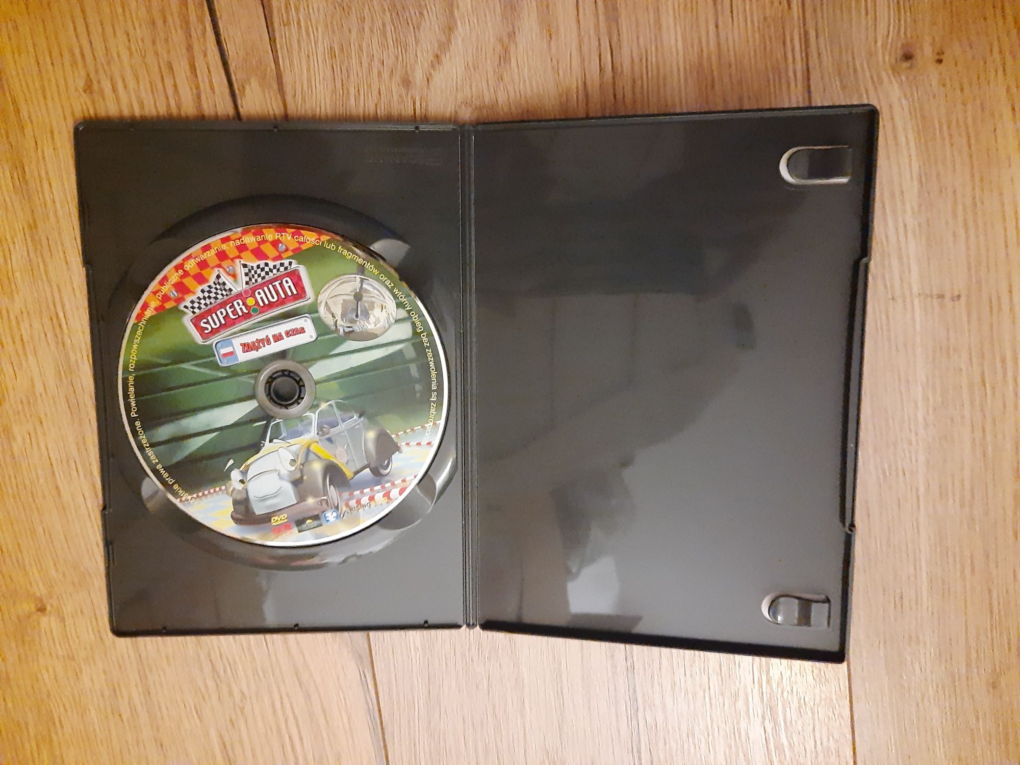 DVD z bajką Super Auta - Zdąrzyć na czas