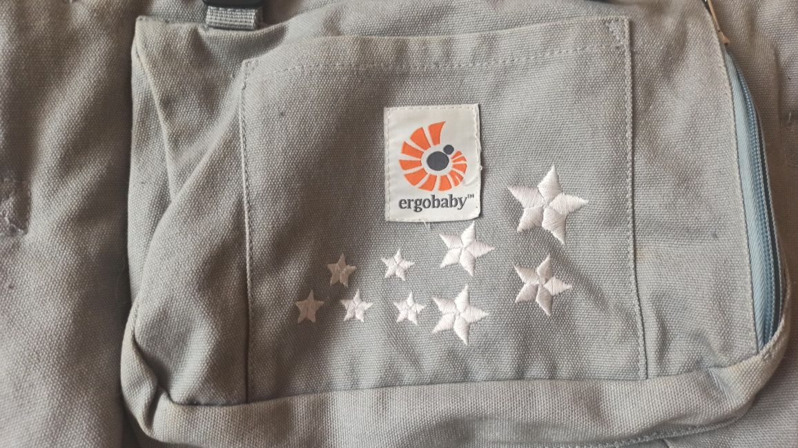 nosidełko Ergobaby szare w gwiazdki