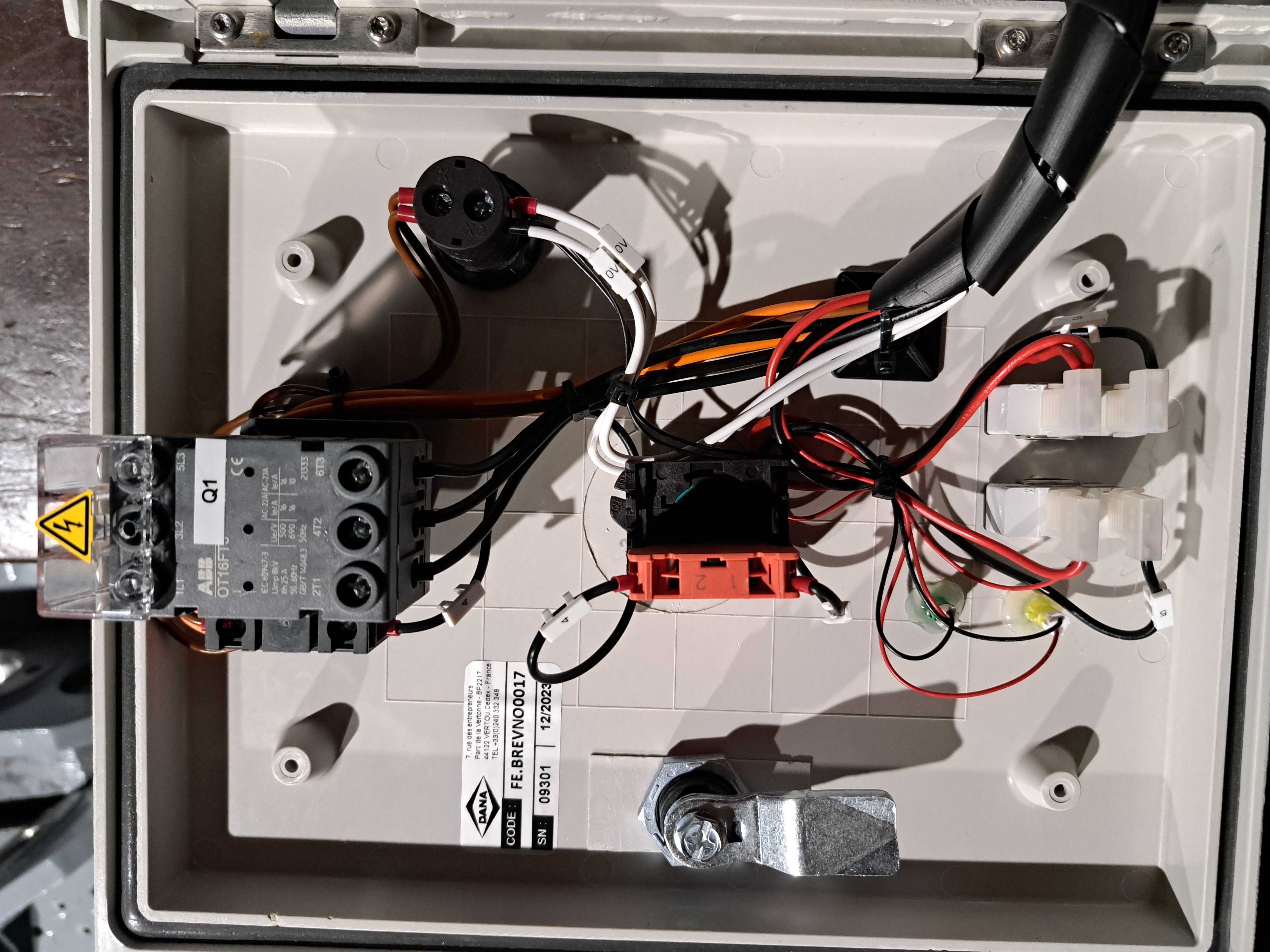 Sterowanie silnikiem pompy  i elektro zaworami lub części z skrzynki