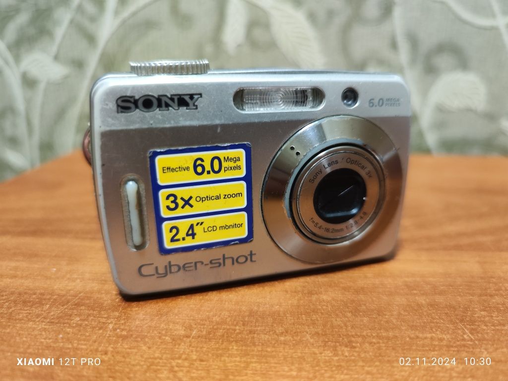 Продам фотоаппарат Sony  S500