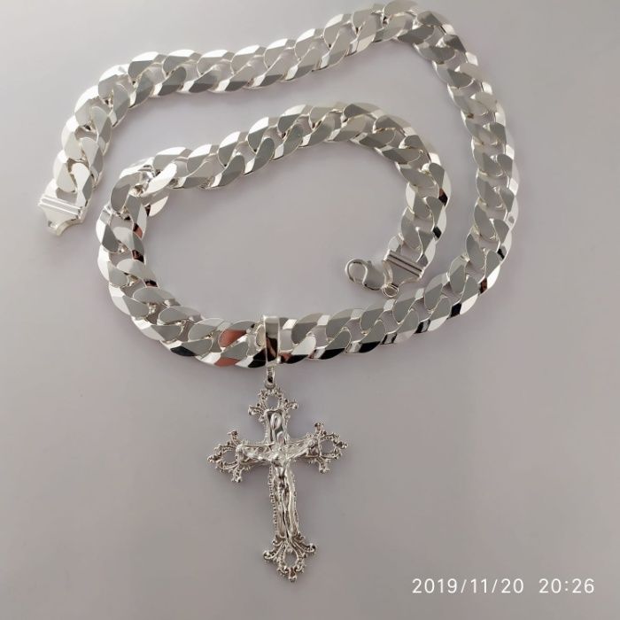 Duży krzyż  7/5 cm. 19 g. masywny męski z dużą zawieszką