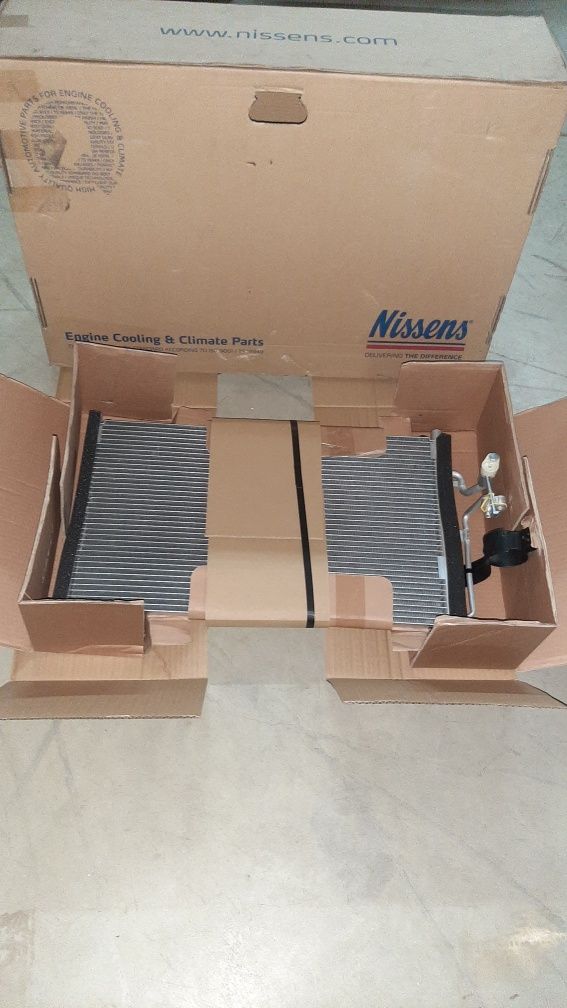 Продам радіатор кондиціонера KIA SEPHIA NISSENS  94419
