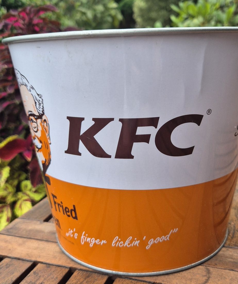 Kubełek metalowy KFC pojemnik metal Kentucky chicken