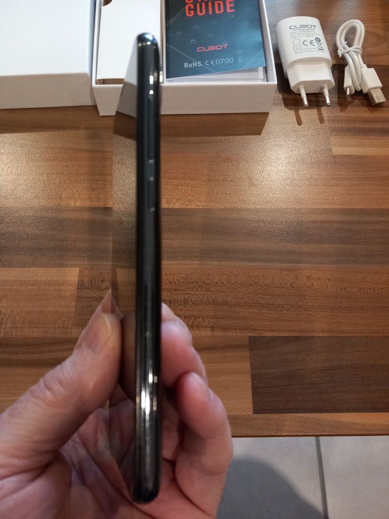 Telefon komórkowy Cubot X19