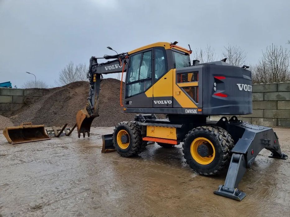 Volvo EWR 150E compact koparka kołowa