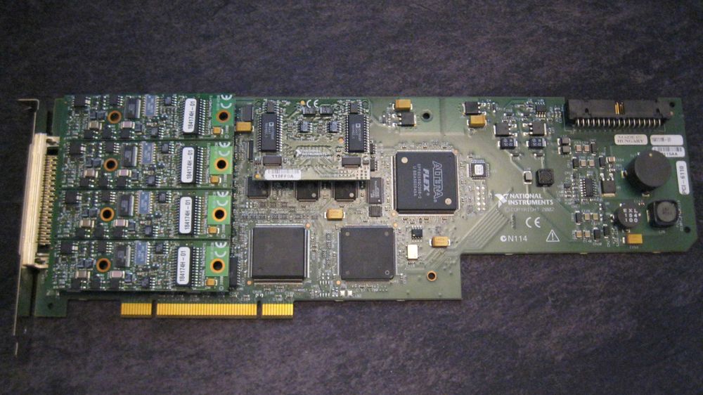 Уст-во сбора данных параллельной выборки National Instruments PCI 6110