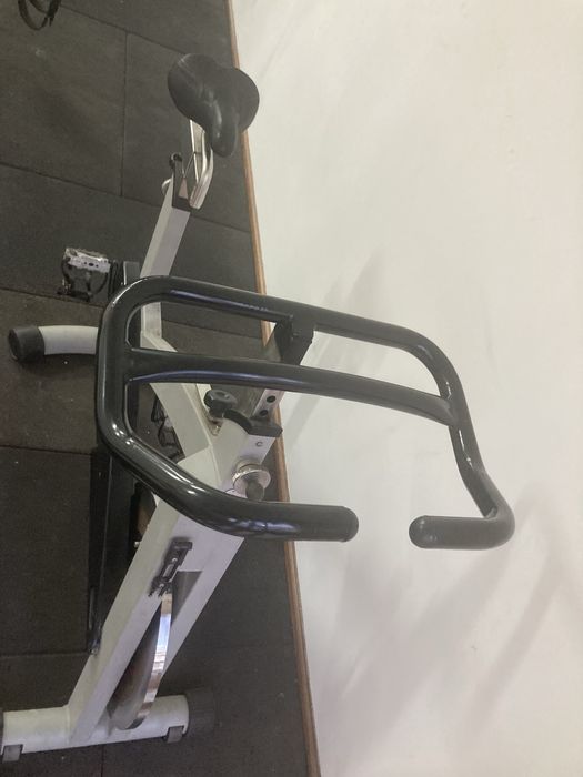 Bicicleta de Spinning Profissional – Excelente Estado