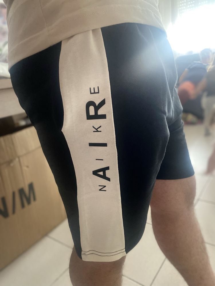 Conjuntos  Nike com etiquetas