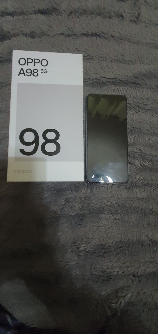 Vendo ou Troco Oppo A98 com 8 de RAM e 256 Gigas Memoria Interna