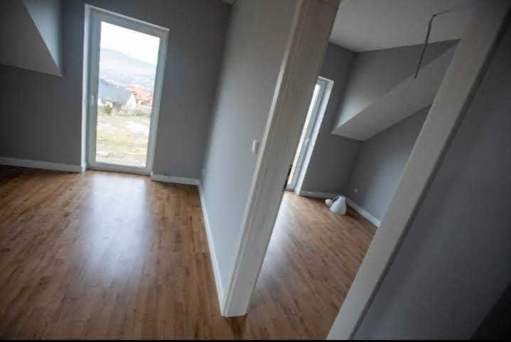 3 – pokojowe mieszkanie w zabudowie bliźniaczej 70,8 m² + taras