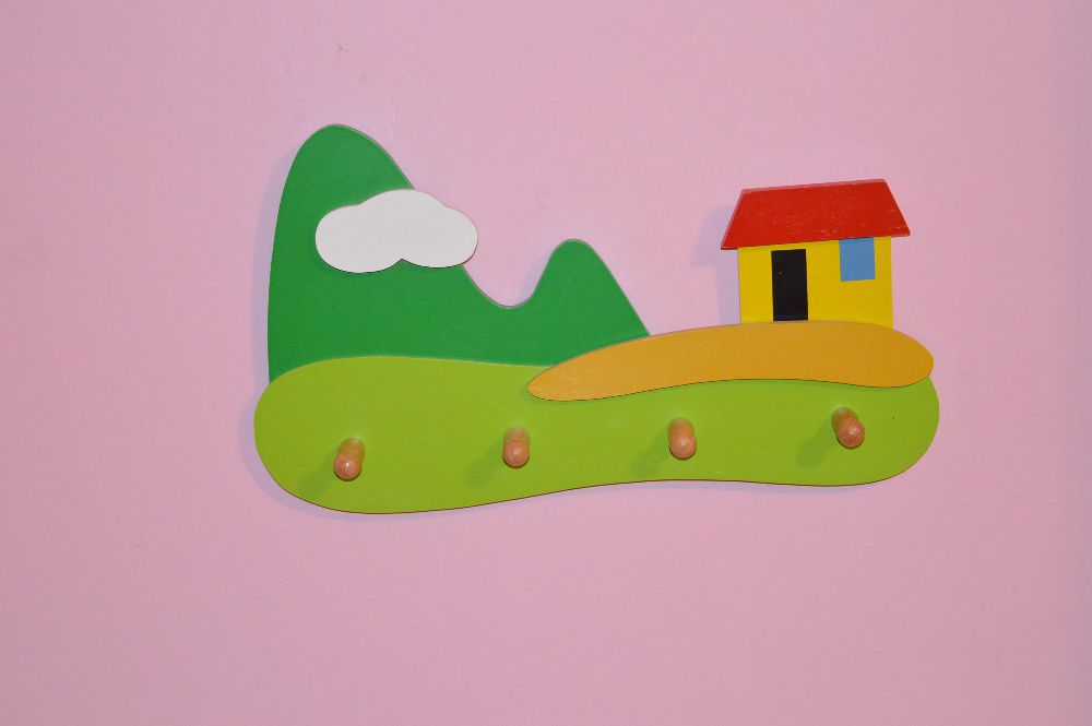 Wieszak na ubrania dziecięcy