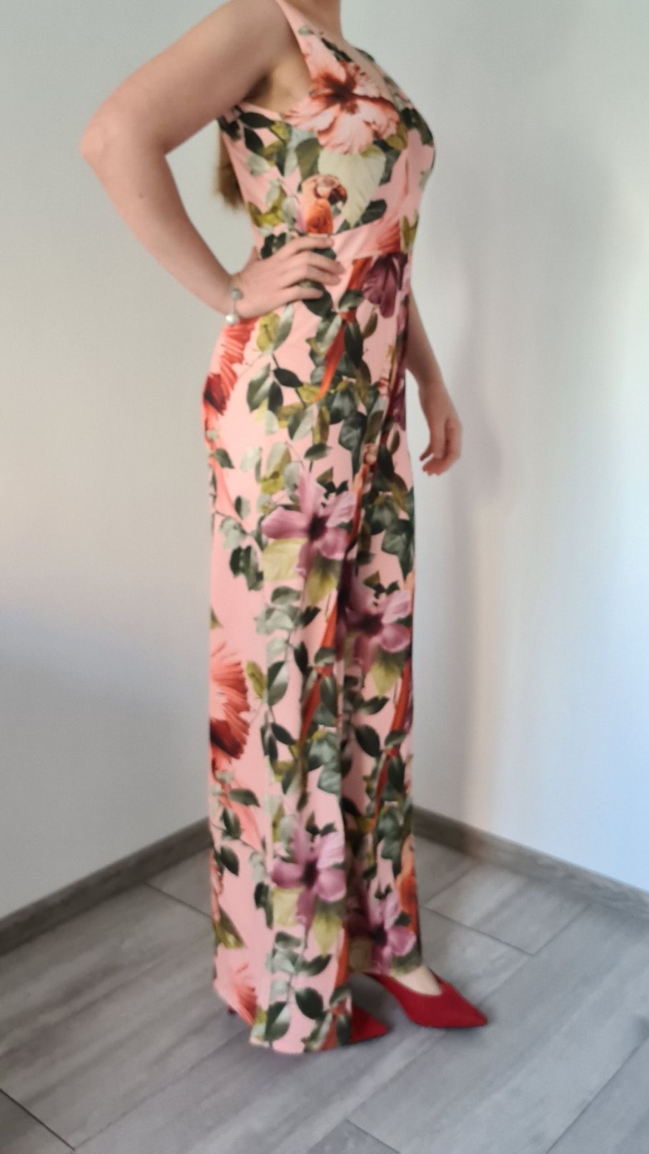 Piękny elegancki sexy seksowny kombinezon na każdą okazję wesele