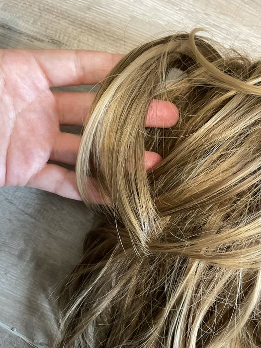 Шиньон волосся на крабі