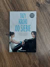 Trzy kroki od siebie książka