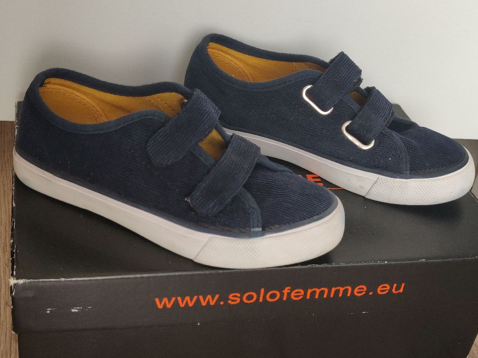 Buty sportowe Reserved rozm. 31, wkładka 19,8 cm granatowe jak nowe