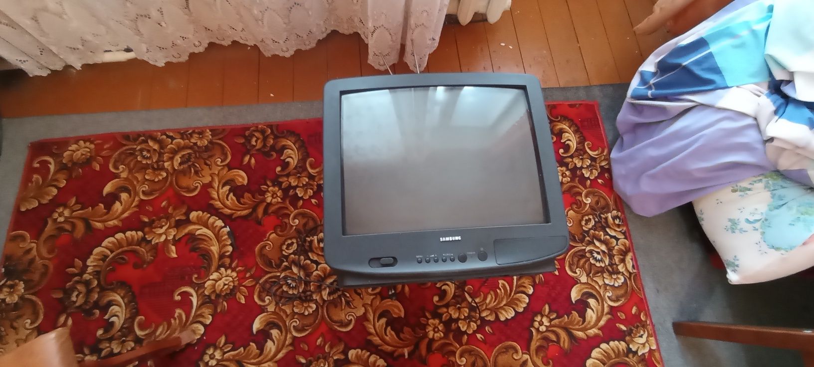 SAMSUNG телевізор