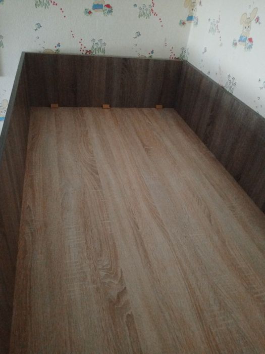 Продам ліжко - горищє.