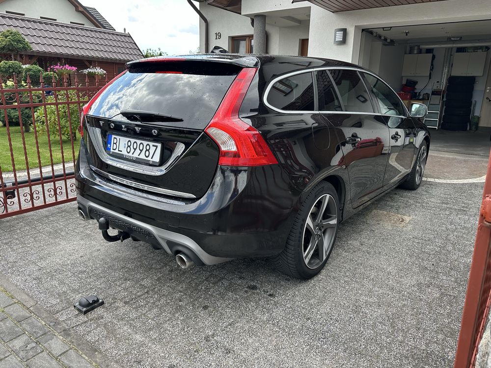 VOLVO V60 D6 R-Design/Doinwestowane/Bogato Wyposażone
