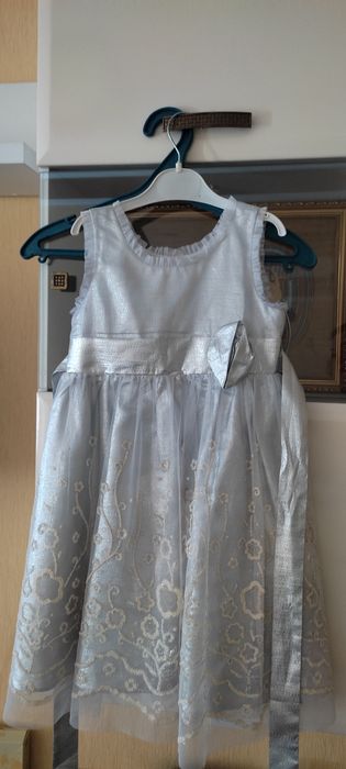 Дитяча сукня святкова на 5-6 років.