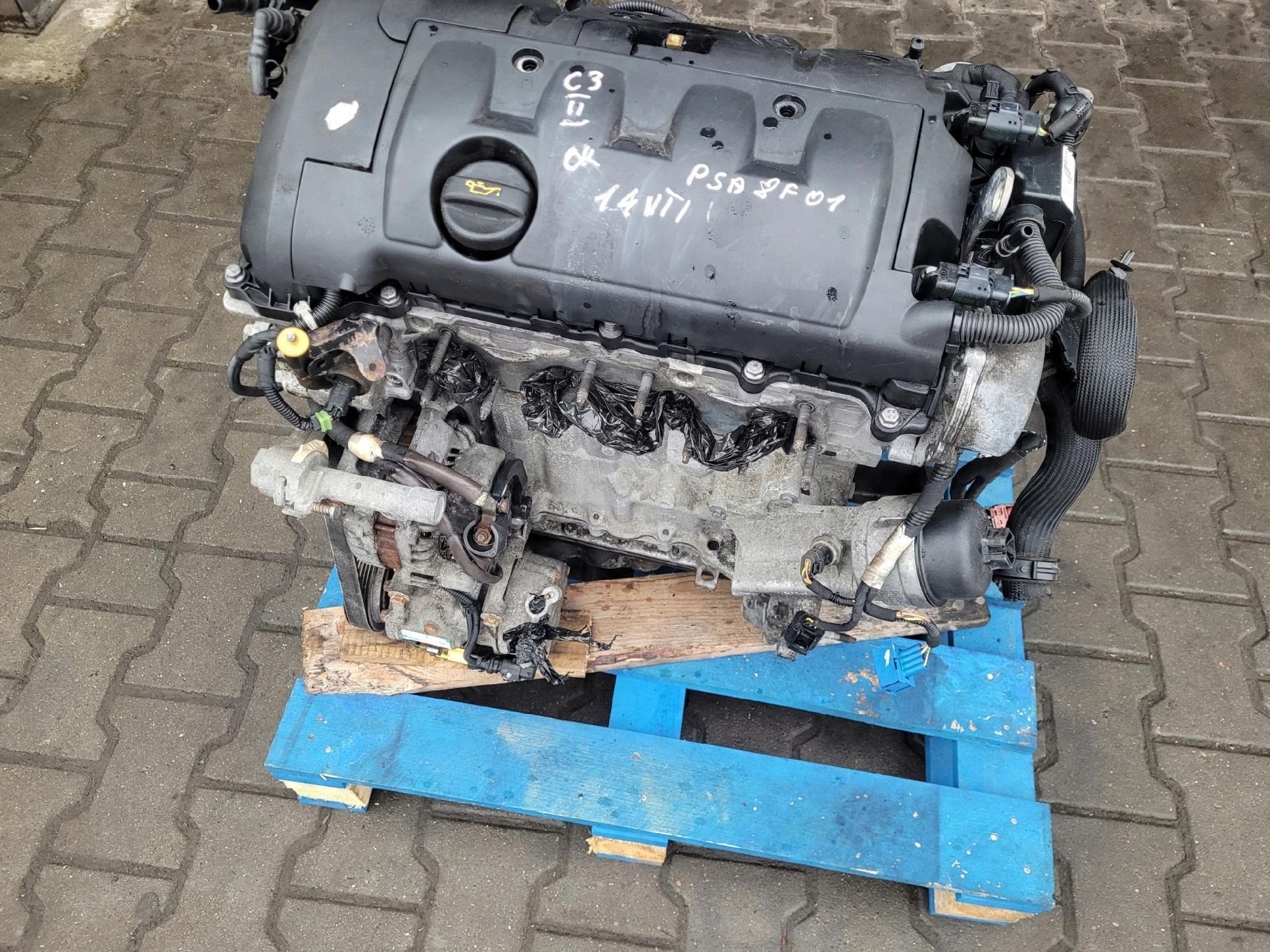 SILNIK KPL 1.4 VTI PEUGEOT 308 207 CITROEN C3 C4 DS3 PSA 8F01