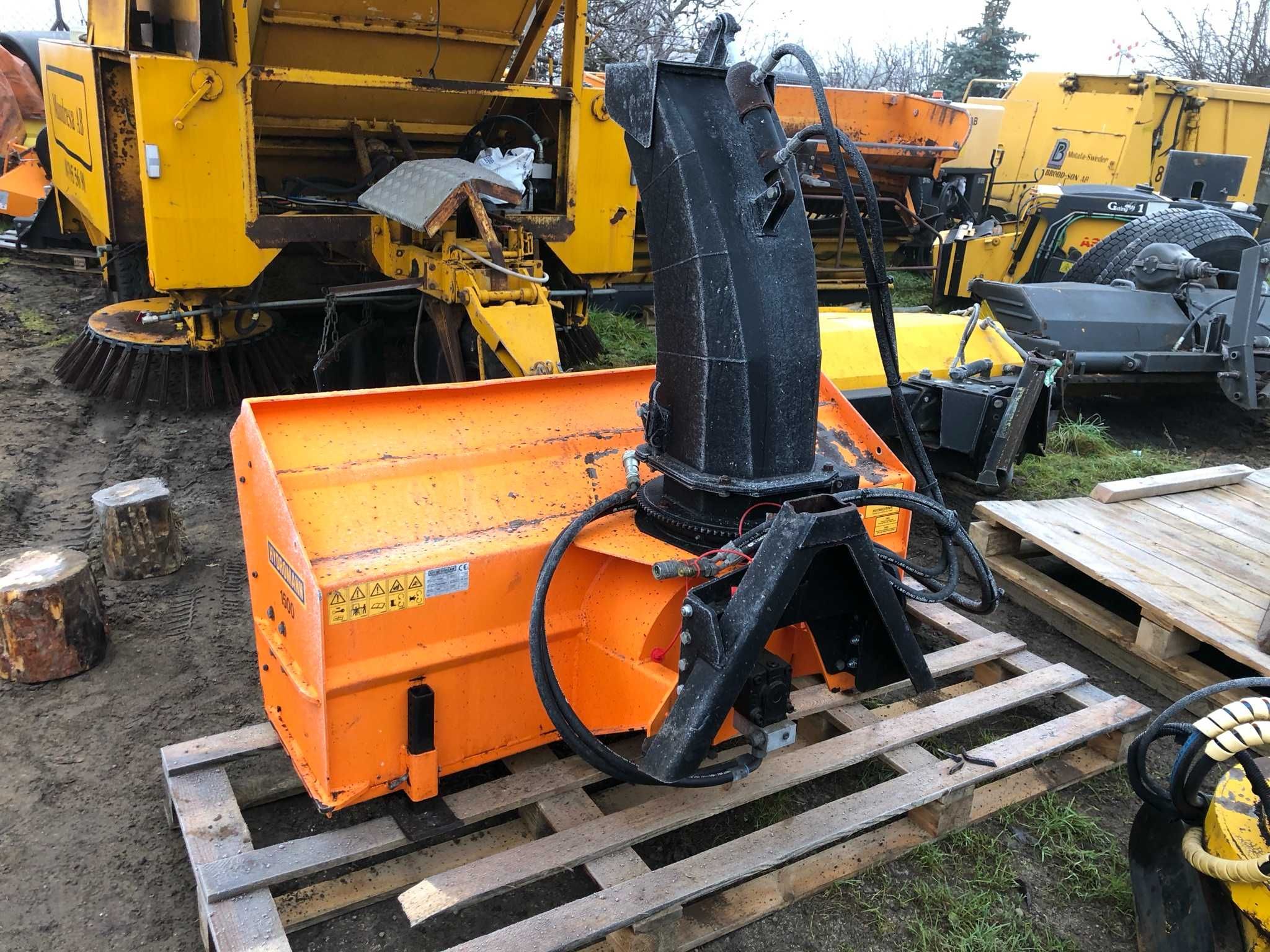 Pług wirnikowy dmuchawa do śniegu odśnieżarka Hydromann Iseki Kubota