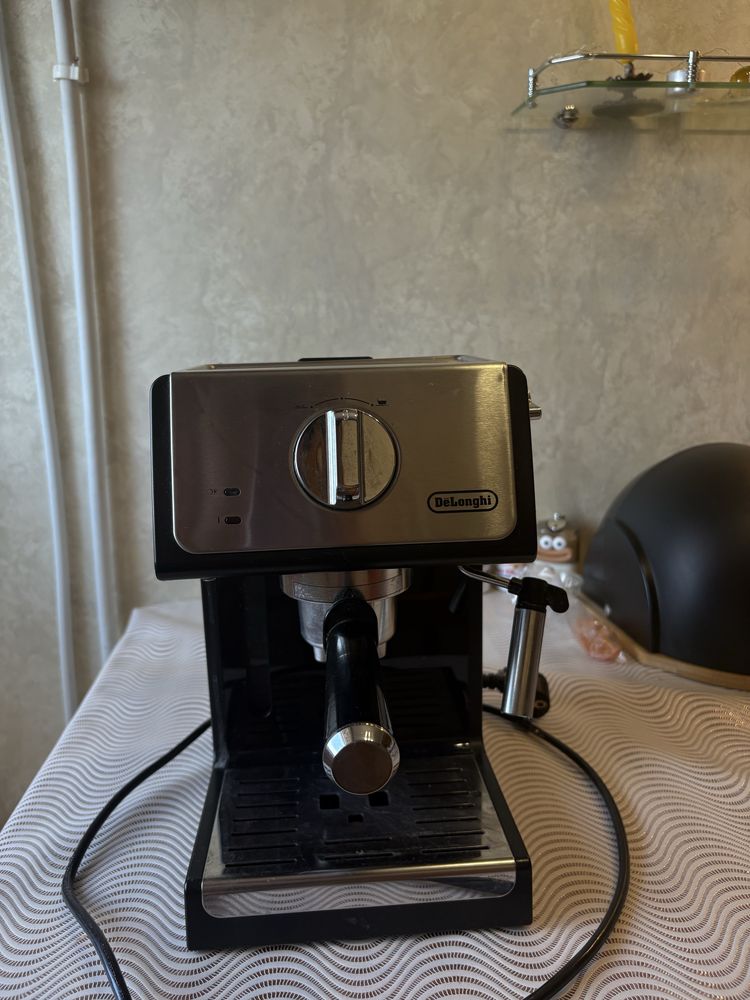 Кавоварка Delonghi