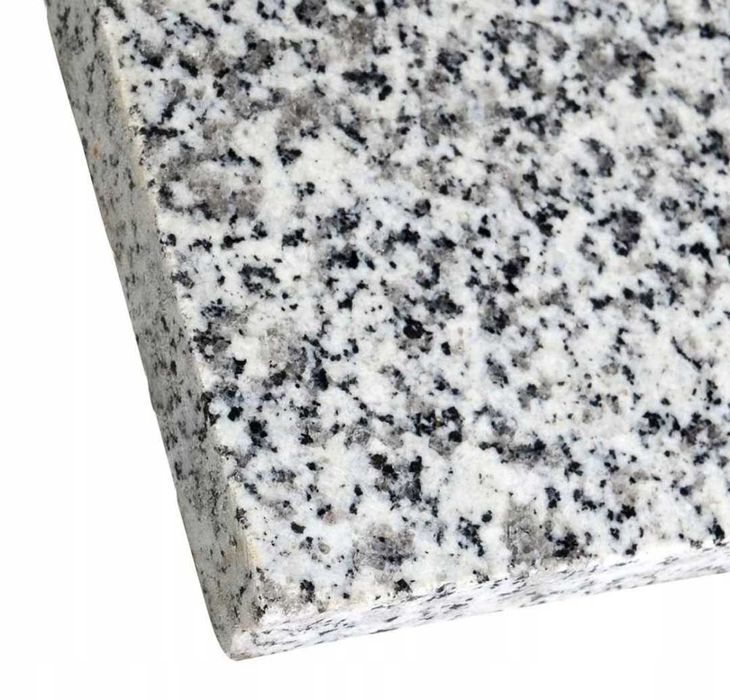 Stolik ogrodowy z granitu