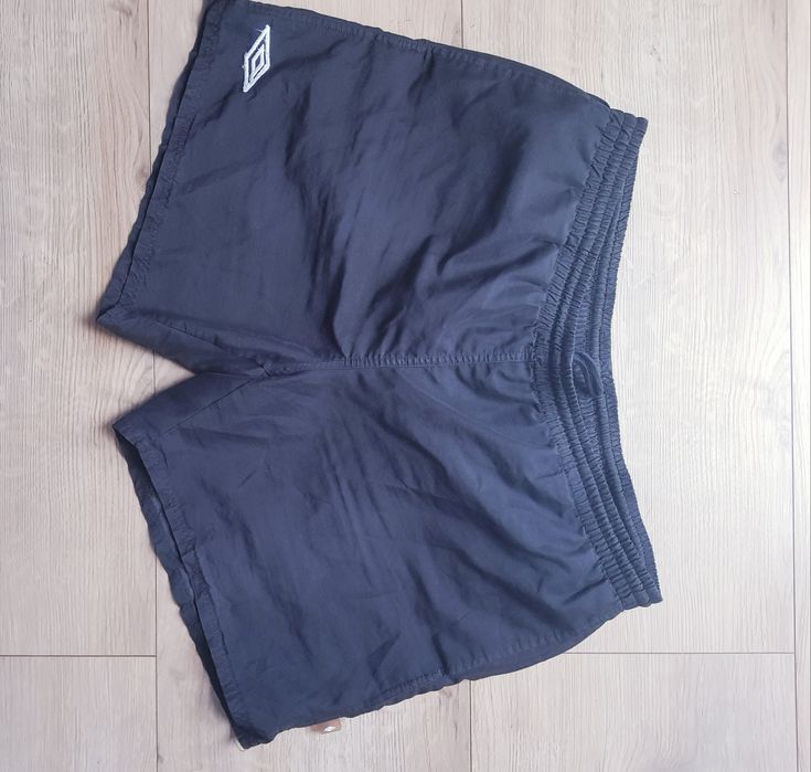 Sportowe spodenki szorty meskie marki Umbro rozmiar 2XL.