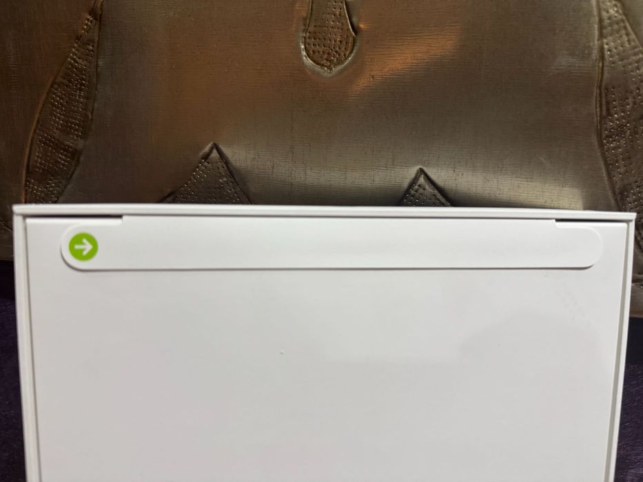 Apple iPad Air Wi-Fi de 13" 256 GB M3 - Novo, Selado, com Fatura