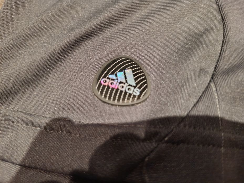 Używana wyjazdowa koszulka Liverpoolu sezon 11/12