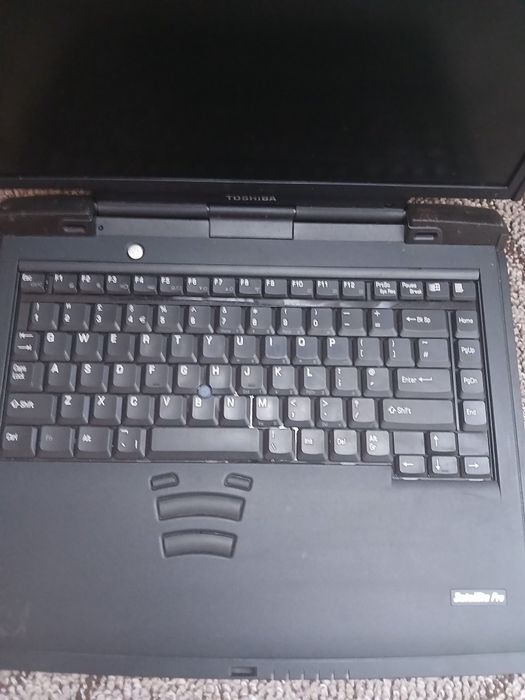 Toshiba Satellite Pro 6100, brak zasilacza,dysku.
