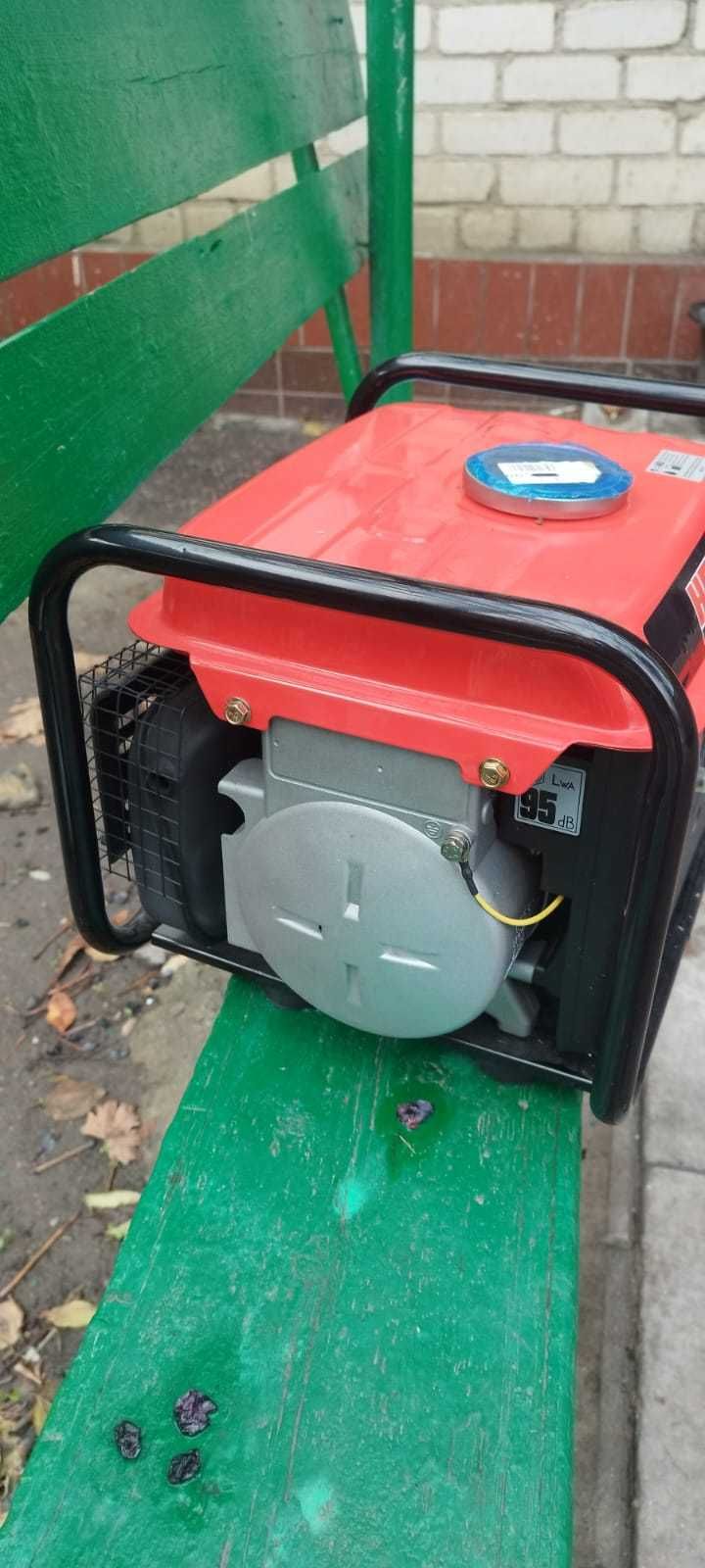Продаю бензиновий генератор HECHT GG 950 DC
