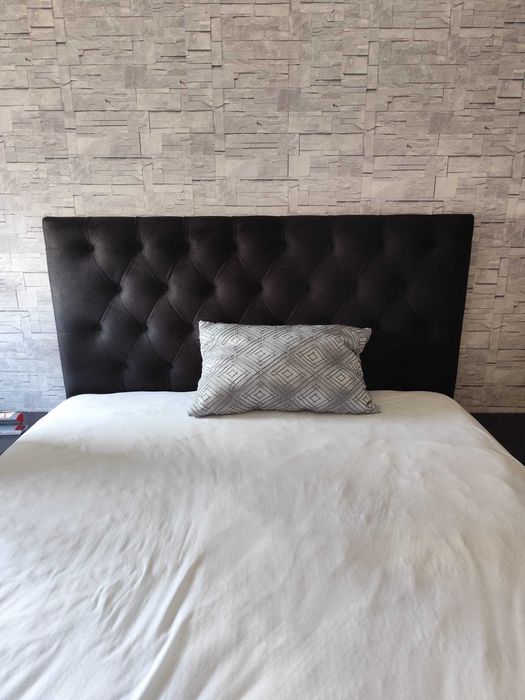 Cabeceira de Cama de Casal com Design Moderno