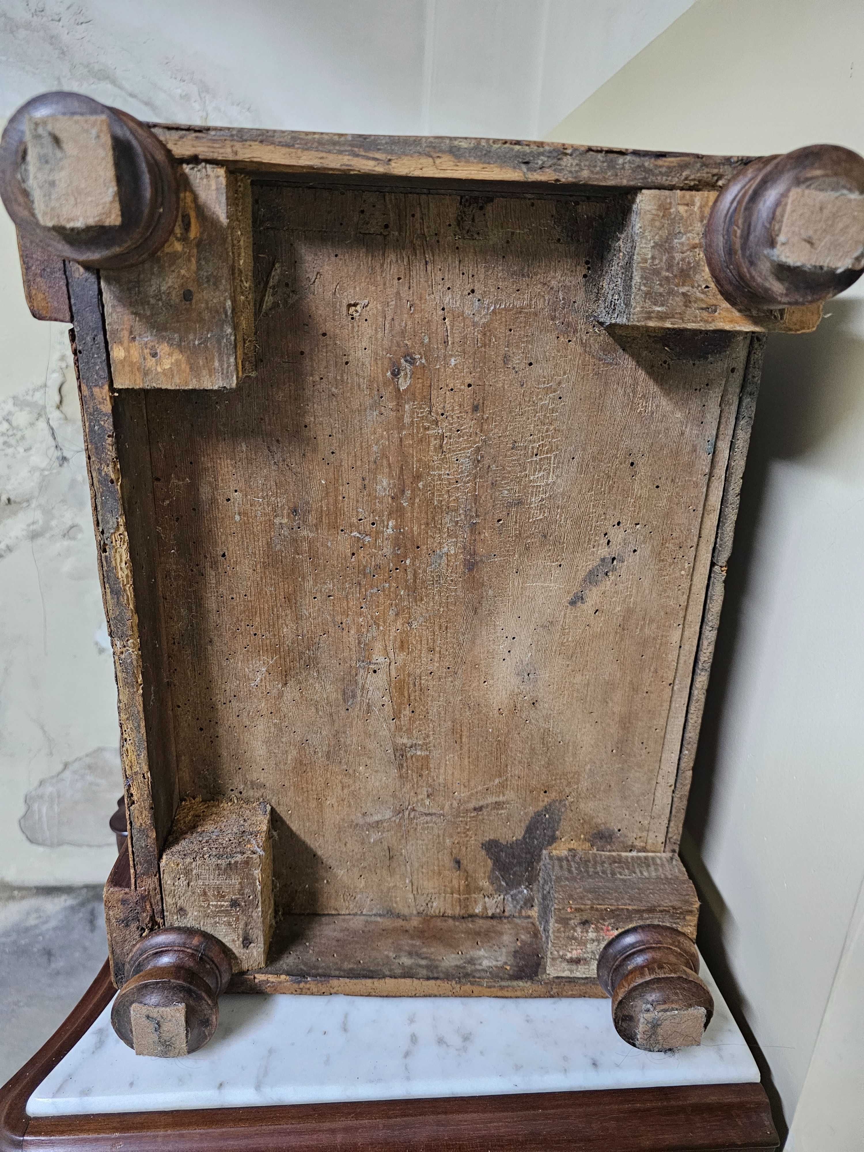 Mesa de Cabeceira - Móvel antigo em estado impecável