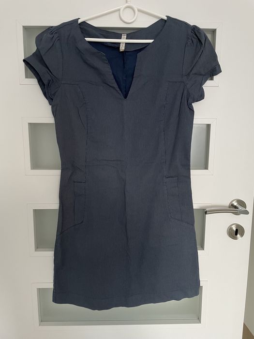 Elegancka sukienka Stradivarius rozmiar M