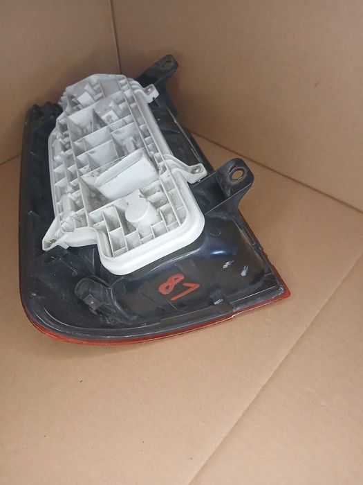 Lampa prawy tył VW Caddy IV