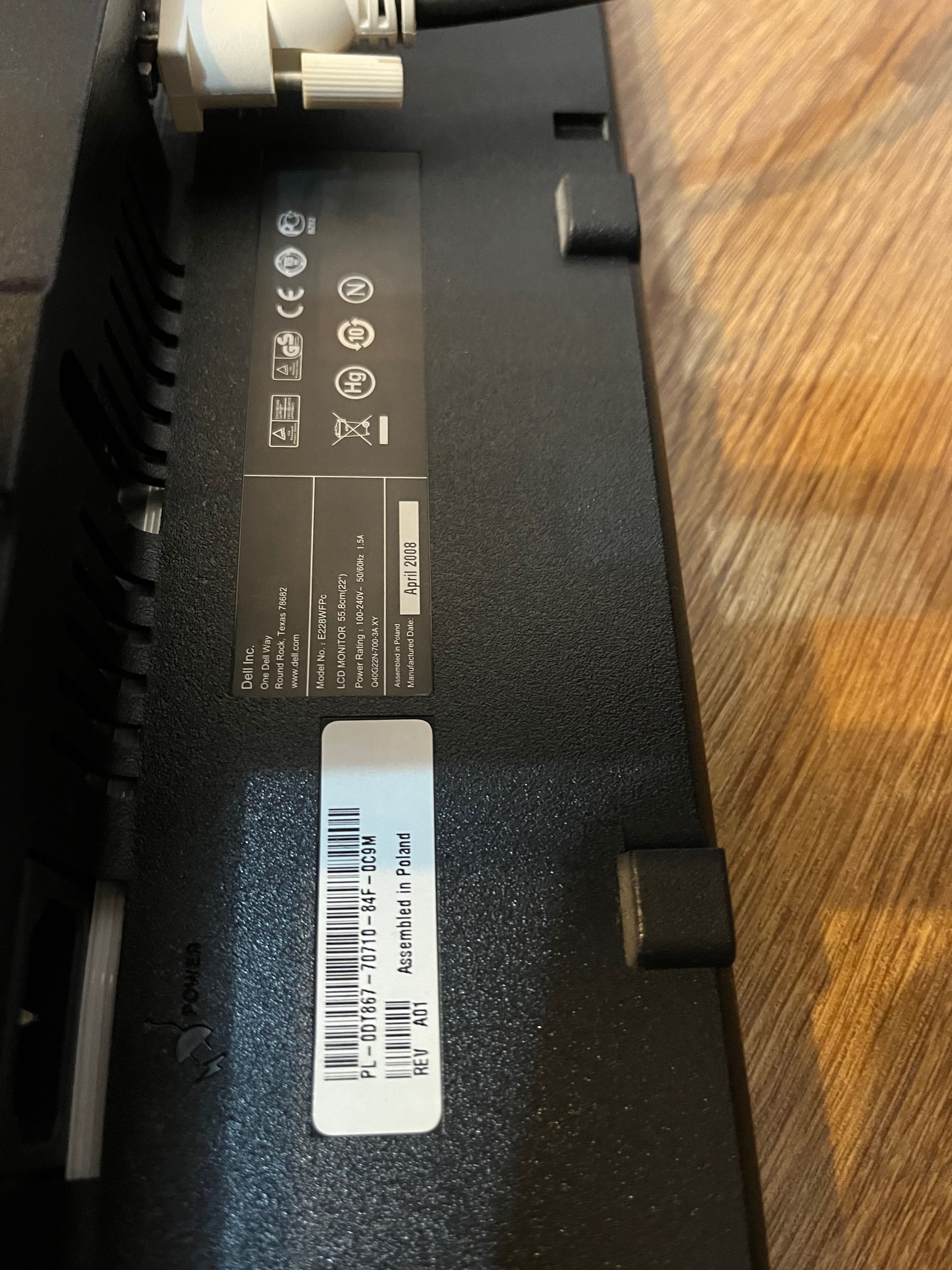 Monitor DELL + Komputer, gratis klawiatura