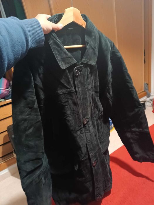 Abrigo tipo montgomery de material abrigado talla M