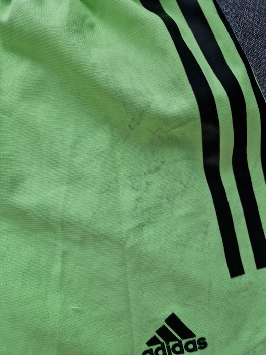 Krotkie spodenki adidas 9-10 lat, 140 cm