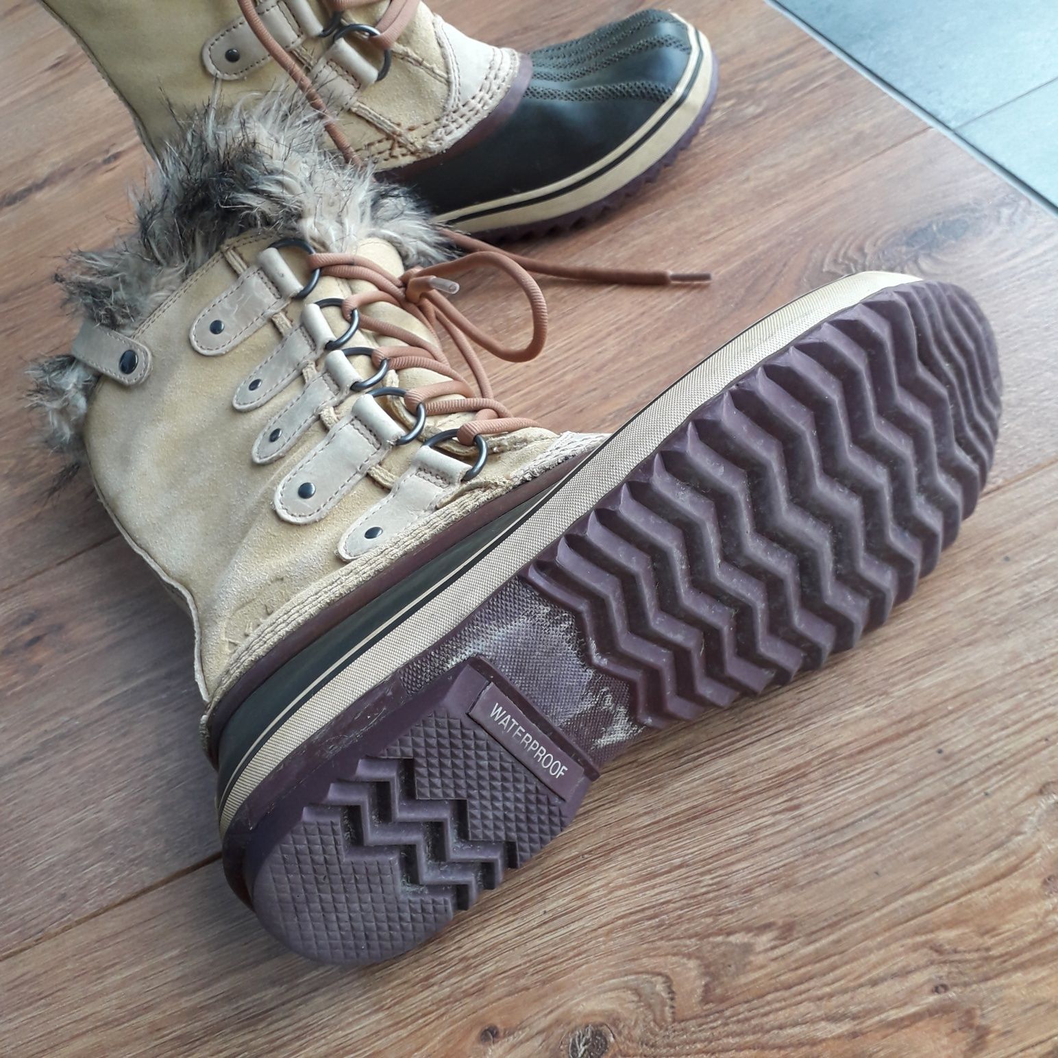 SOREL Joan of Arctic śniegowe buty zimowe kozaki damskie roz 38 - 25cm