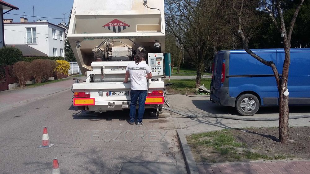 Anhydrytowe posadzki wylewki styrobeton ogrzewanie podłogowe frezowane