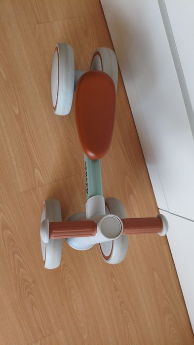 Bicicleta de criança dos 12 aos 24meses