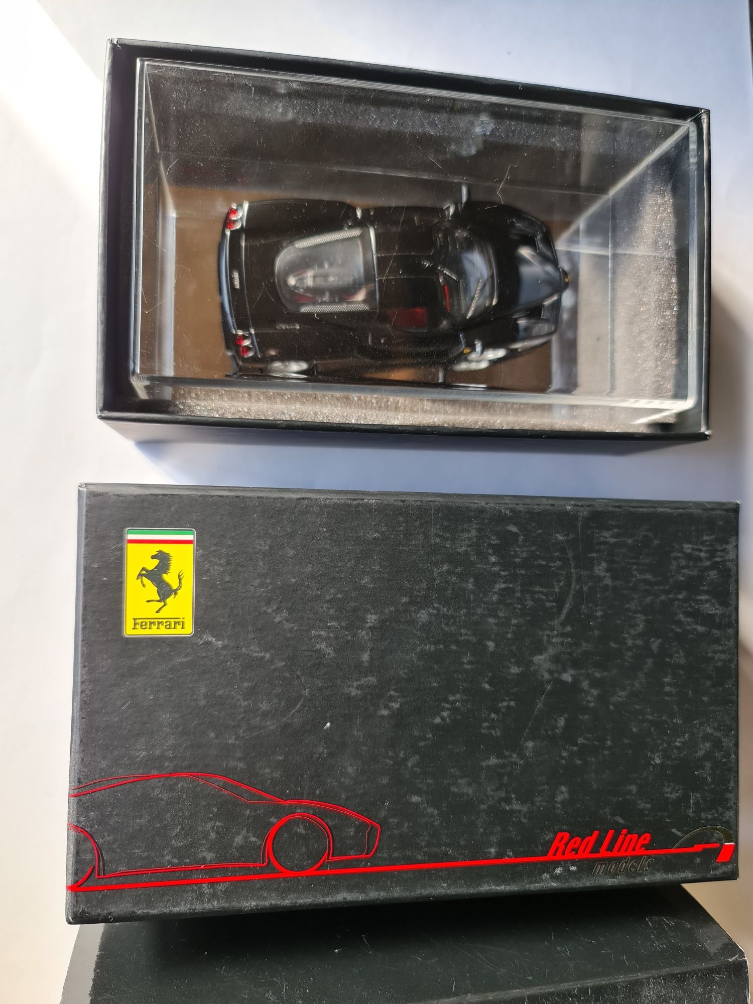 Ferrari enzo 1/43 redline (spark) смола