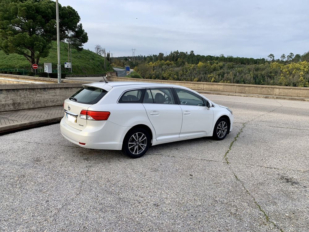 Toyota Avensis Sw 2.0 D4d -2014