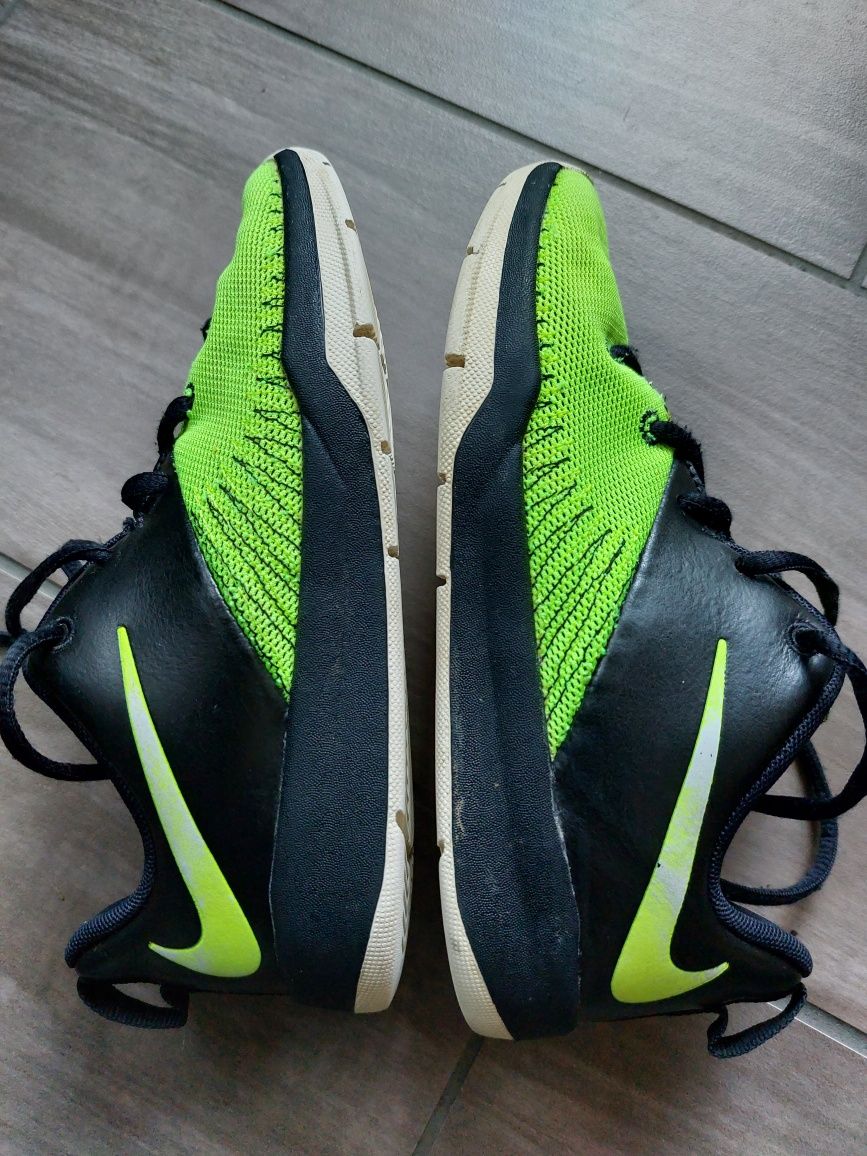 Buty sportowe Nike 33,5