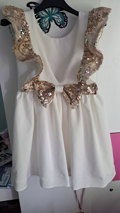 Sukienka rozmiar 140/146