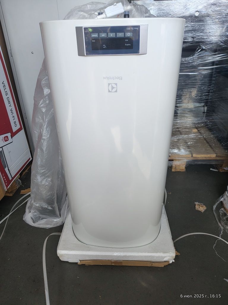 Бойлер Electrolux EWH 100 Fmx EEC